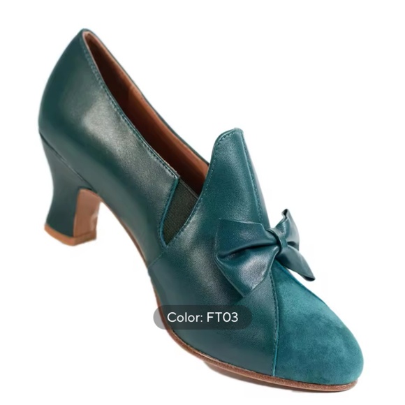 1940s-Style Evergreen Two-Tone Women’s Court Pumps (10) - Picture 9 of 9